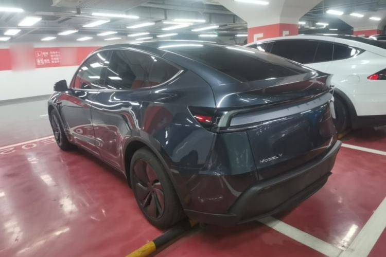 Used Tesla Model Y 2025 Rear-Wheel-Drive Version Rear Left 45 Deg
