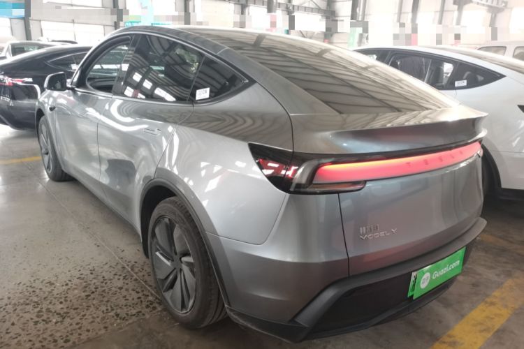 Used Tesla Model Y 2025 Rear-Wheel Drive First Edition Rear Left 45 Deg