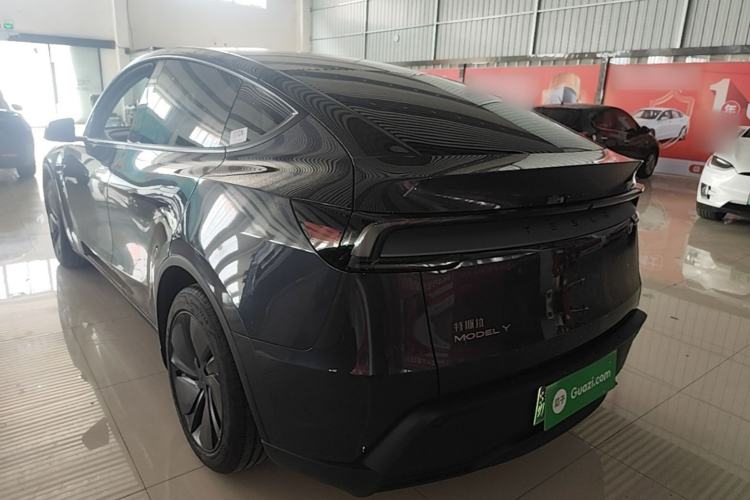 Used Tesla Model Y 2025 Rear-Wheel Drive First Edition Rear Left 45 Deg