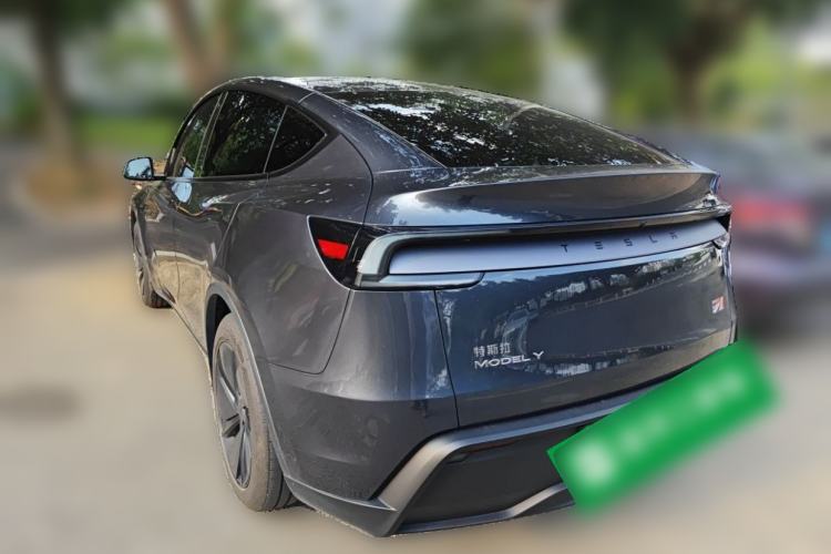 Used Tesla Model Y 2025 Rear-Wheel Drive First Edition Rear Left 45 Deg
