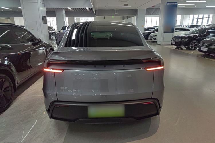 Used Tesla Model Y 2025 Updated Version Long-Range All-Wheel Drive Rear