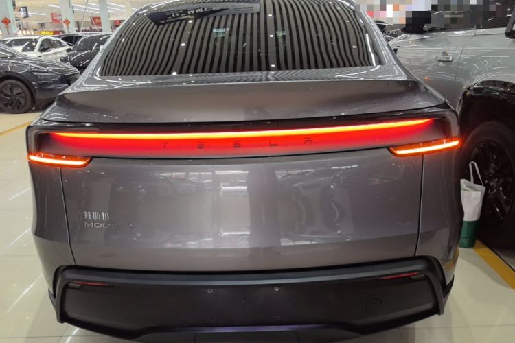 Used Tesla Model Y 2025 Rear-Wheel-Drive Version Rear