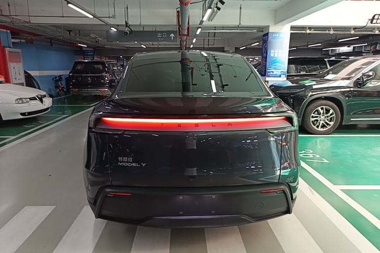 Used Tesla Model Y 2025 Rear-Wheel-Drive Version Rear