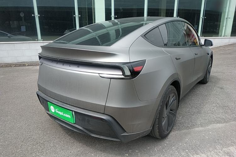 Used Tesla Model Y 2025 Rear-Wheel-Drive Version Rear Right 45 Deg