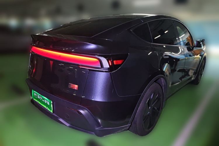 Used Tesla Model Y 2025 Rear-Wheel Drive First Edition Rear Right 45 Deg