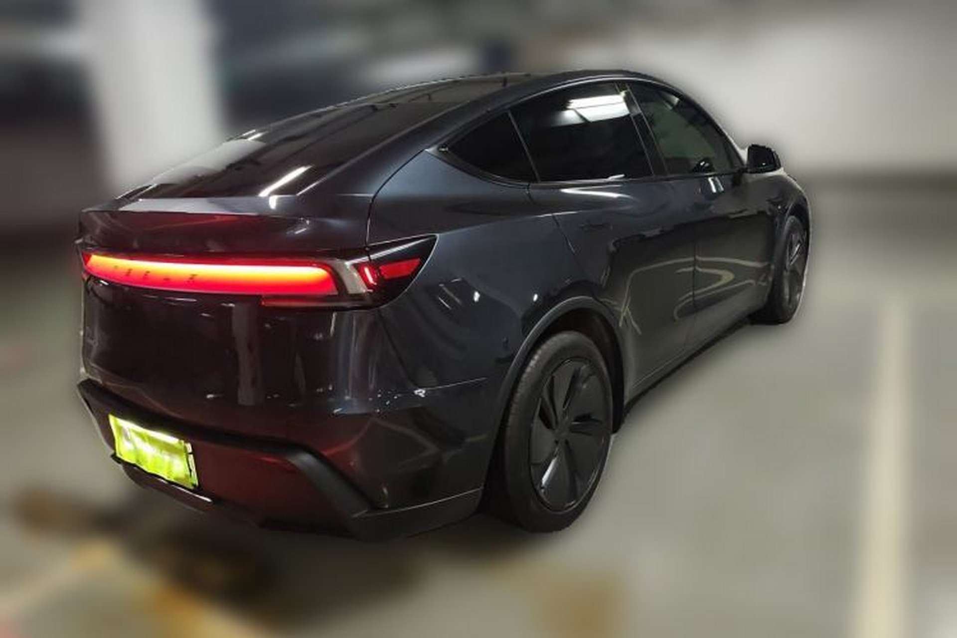 Used Tesla Model Y 2025 Rear-Wheel-Drive Version Rear Right 45 Deg