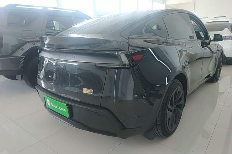 Used Tesla Model Y 2025 Rear-Wheel-Drive Version Rear Right 45 Deg