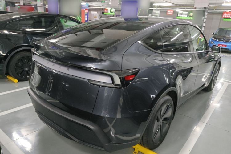 Used Tesla Model Y 2025 Rear-Wheel-Drive Version Rear Right 45 Deg