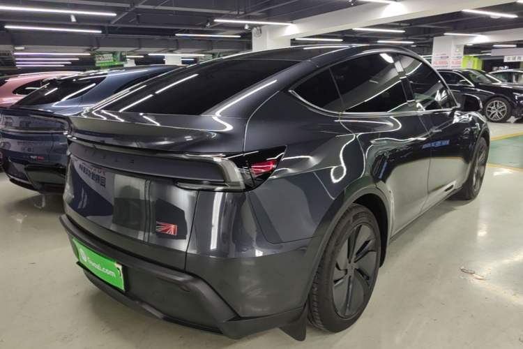 Used Tesla Model Y 2025 Long-Range All-Wheel Drive First Edition Rear Right 45 Deg