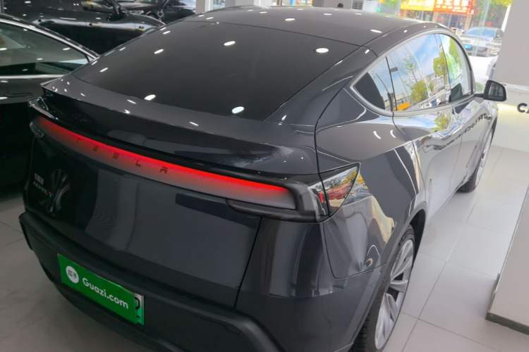 Used Tesla Model Y 2025 Rear-Wheel-Drive Version Rear Right 45 Deg