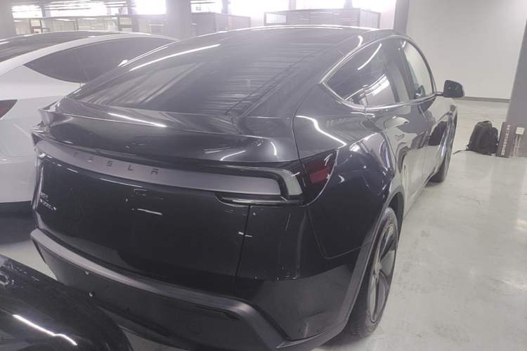 Used Tesla Model Y 2025 Rear-Wheel-Drive Version Rear Right 45 Deg