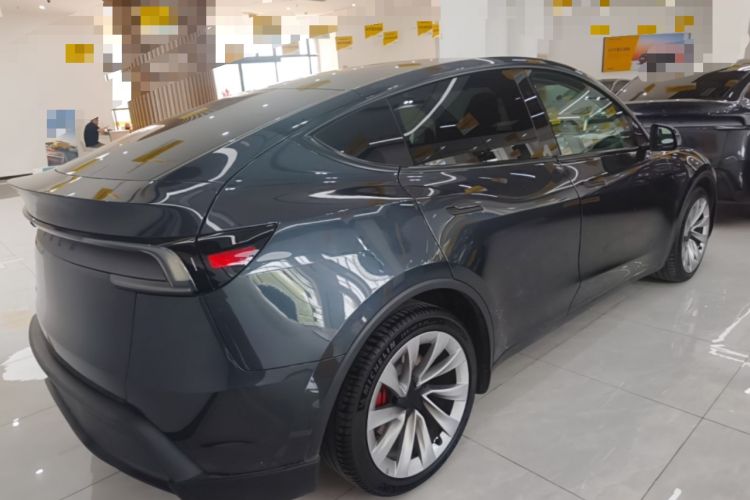 Used Tesla Model Y 2025 Long-Range All-Wheel-Drive Version Rear Right 45 Deg
