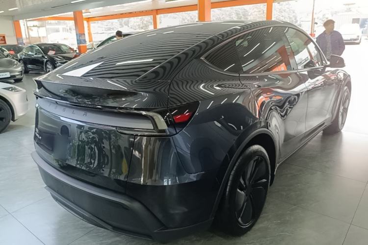 Used Tesla Model Y 2025 Rear-Wheel-Drive Version Rear Right 45 Deg