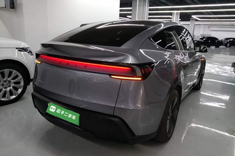 Used Tesla Model Y 2025 Rear-Wheel Drive First Edition Rear Right 45 Deg