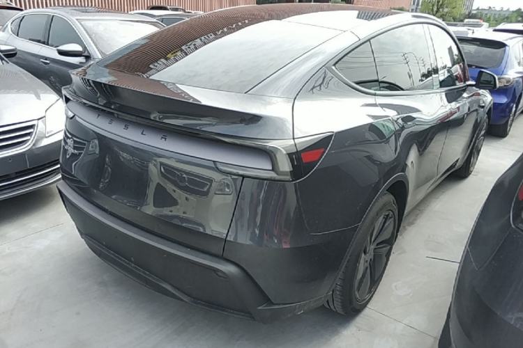 Used Tesla Model Y 2025 Long-Range All-Wheel-Drive Version Rear Right 45 Deg