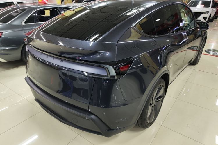 Used Tesla Model Y 2025 Rear-Wheel-Drive Version Rear Right 45 Deg