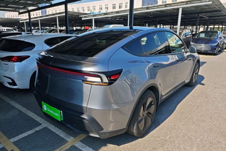 Used Tesla Model Y 2025 Rear-Wheel-Drive Version Rear Right 45 Deg