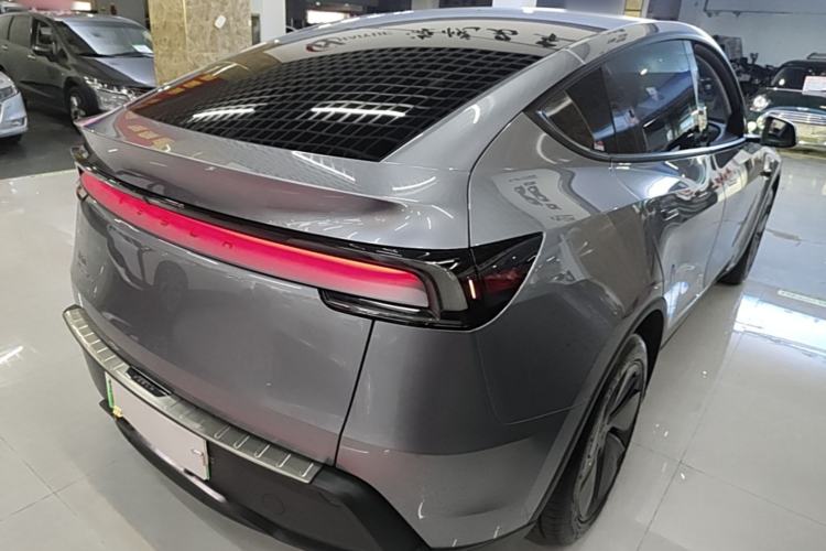 Used Tesla Model Y 2025 Rear-Wheel Drive First Edition Rear Right 45 Deg