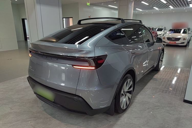 Used Tesla Model Y 2025 Long-Range All-Wheel-Drive Version Rear Right 45 Deg
