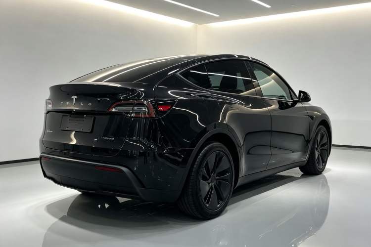 Used Tesla Model Y 2025 Rear-Wheel-Drive Version Rear Right 45 Deg