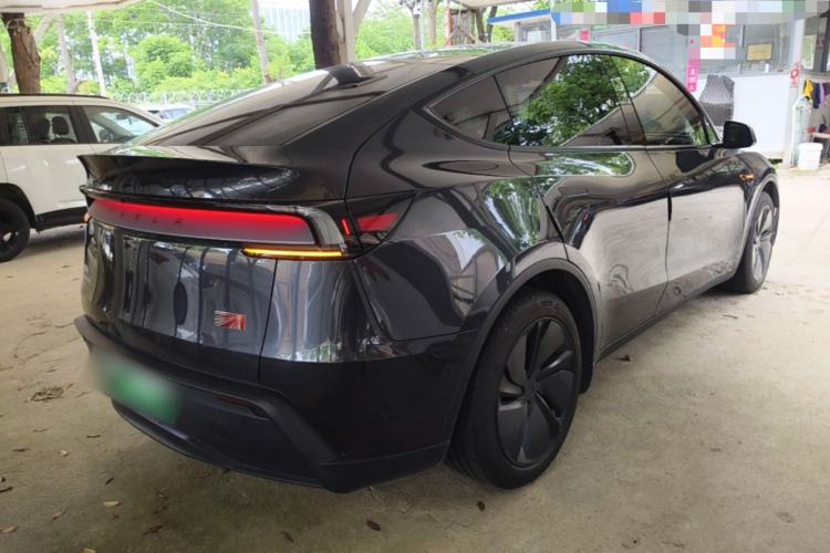 Used Tesla Model Y 2025 Rear-Wheel Drive First Edition Rear Right 45 Deg