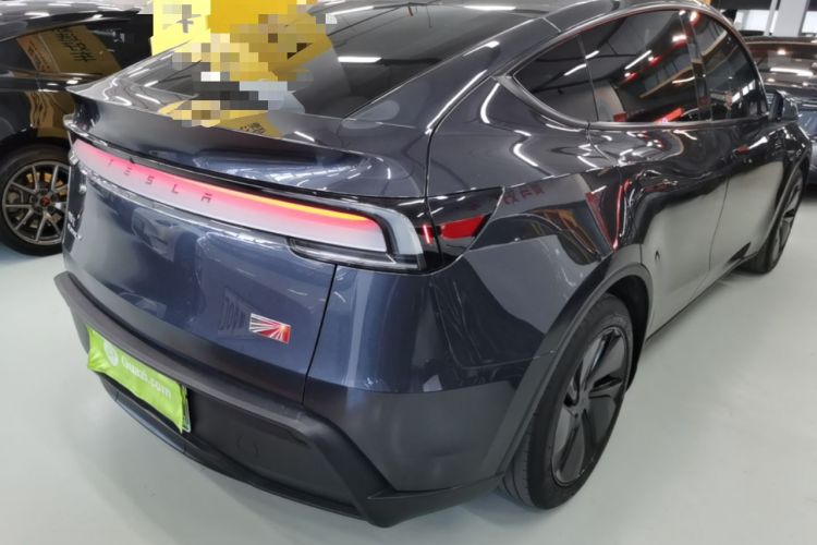 Used Tesla Model Y 2025 Rear-Wheel Drive First Edition Rear Right 45 Deg