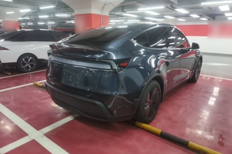 Used Tesla Model Y 2025 Rear-Wheel-Drive Version Rear Right 45 Deg