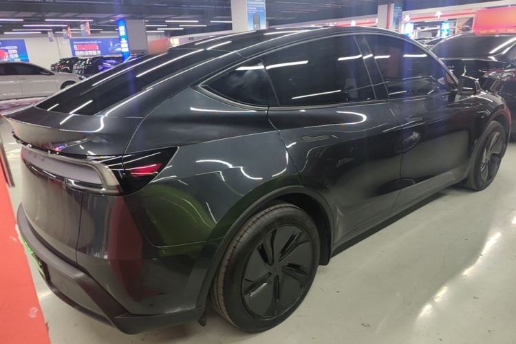 Used Tesla Model Y 2025 Rear-Wheel-Drive Version Rear Right 45 Deg