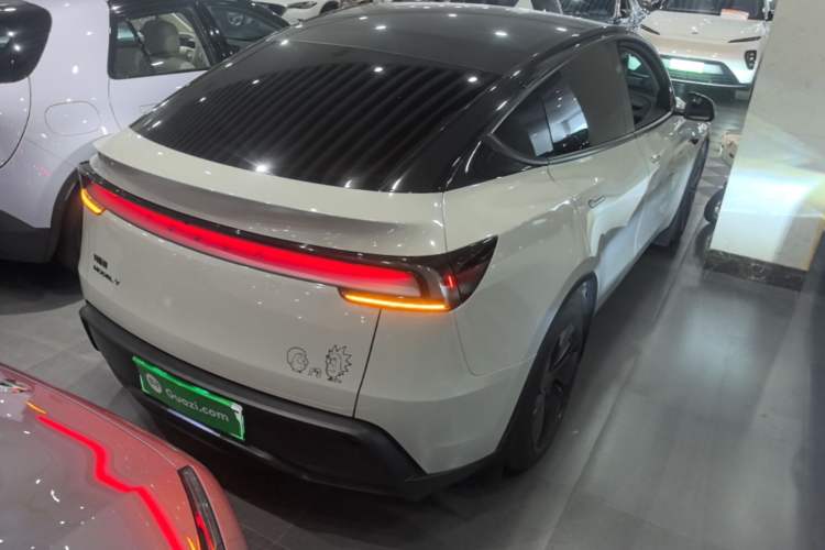 Used Tesla Model Y 2025 Rear-Wheel-Drive Version Rear Right 45 Deg