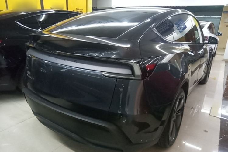 Used Tesla Model Y 2025 Long-Range All-Wheel-Drive Version Rear Right 45 Deg