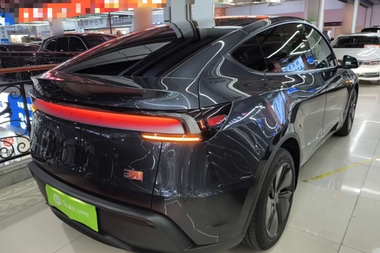 Used Tesla Model Y 2025 Rear-Wheel Drive First Edition Rear Right 45 Deg