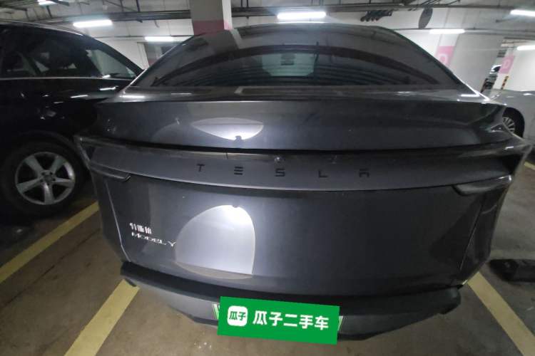 Used Tesla Model Y 2025 Rear-Wheel-Drive Version Rear