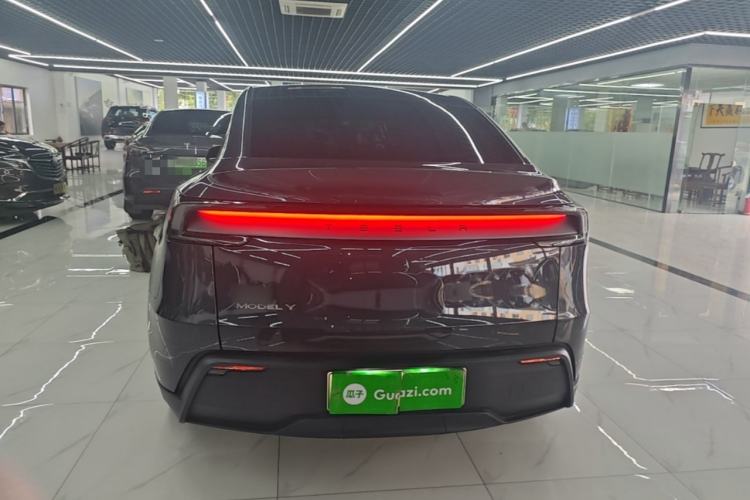 Used Tesla Model Y 2025 Rear-Wheel-Drive Version Rear