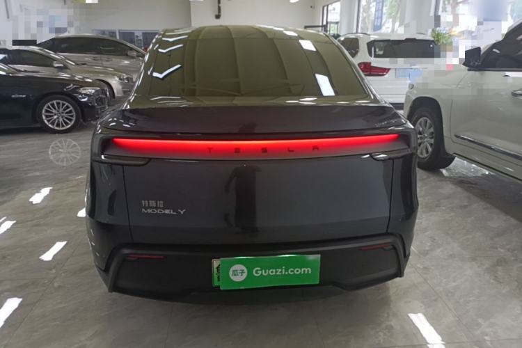 Used Tesla Model Y 2025 Rear-Wheel-Drive Version Rear