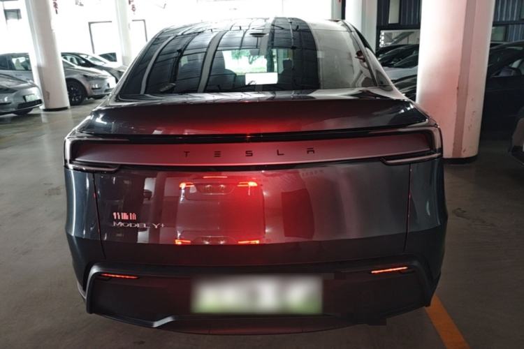 Used Tesla Model Y 2025 Long-Range All-Wheel-Drive Version Rear