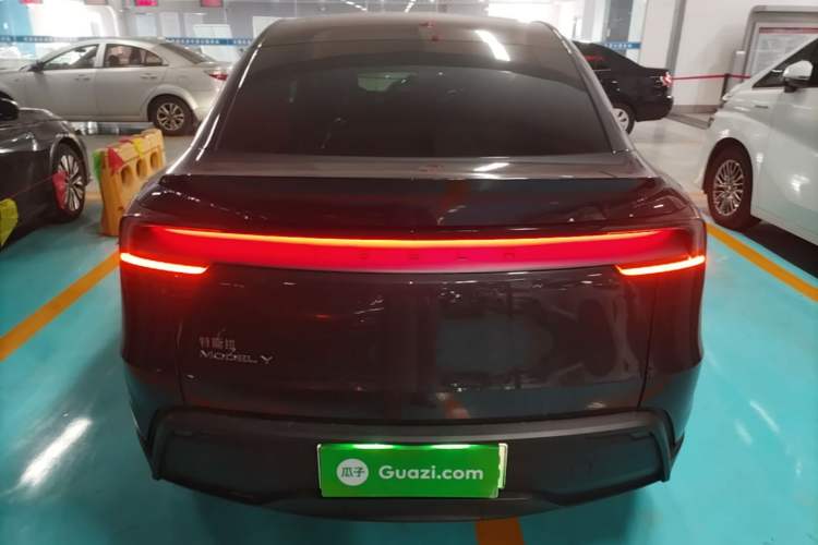 Used Tesla Model Y 2025 Rear-Wheel Drive First Edition Rear