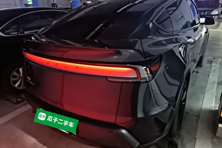 Used Tesla Model Y 2025 Rear-Wheel-Drive Version Rear