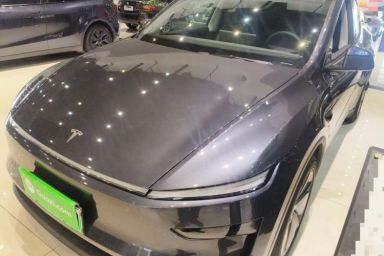 Used Tesla Model Y 2025 Long-Range All-Wheel-Drive Version