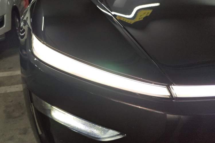 Used Tesla Model Y 2025 Rear-Wheel-Drive Version Right Front Headlight