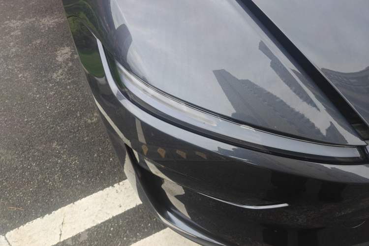 Used Tesla Model Y 2025 Long-Range All-Wheel Drive First Edition Right Front Headlight