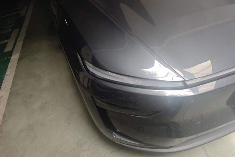 Used Tesla Model Y 2025 Long-Range All-Wheel Drive First Edition Right Front Headlight