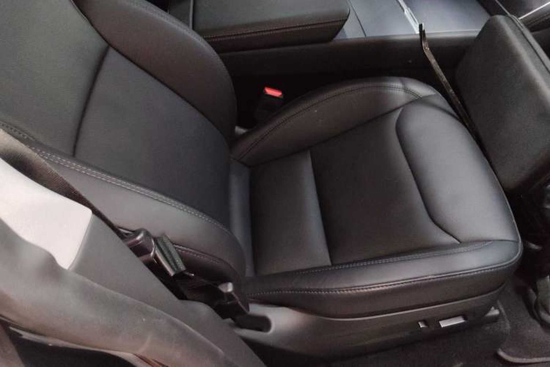 Used Tesla Model Y 2025 Rear-Wheel-Drive Version Right Front Seat