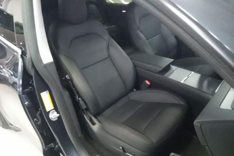 Used Tesla Model Y 2025 Long-Range All-Wheel Drive First Edition Right Front Seat