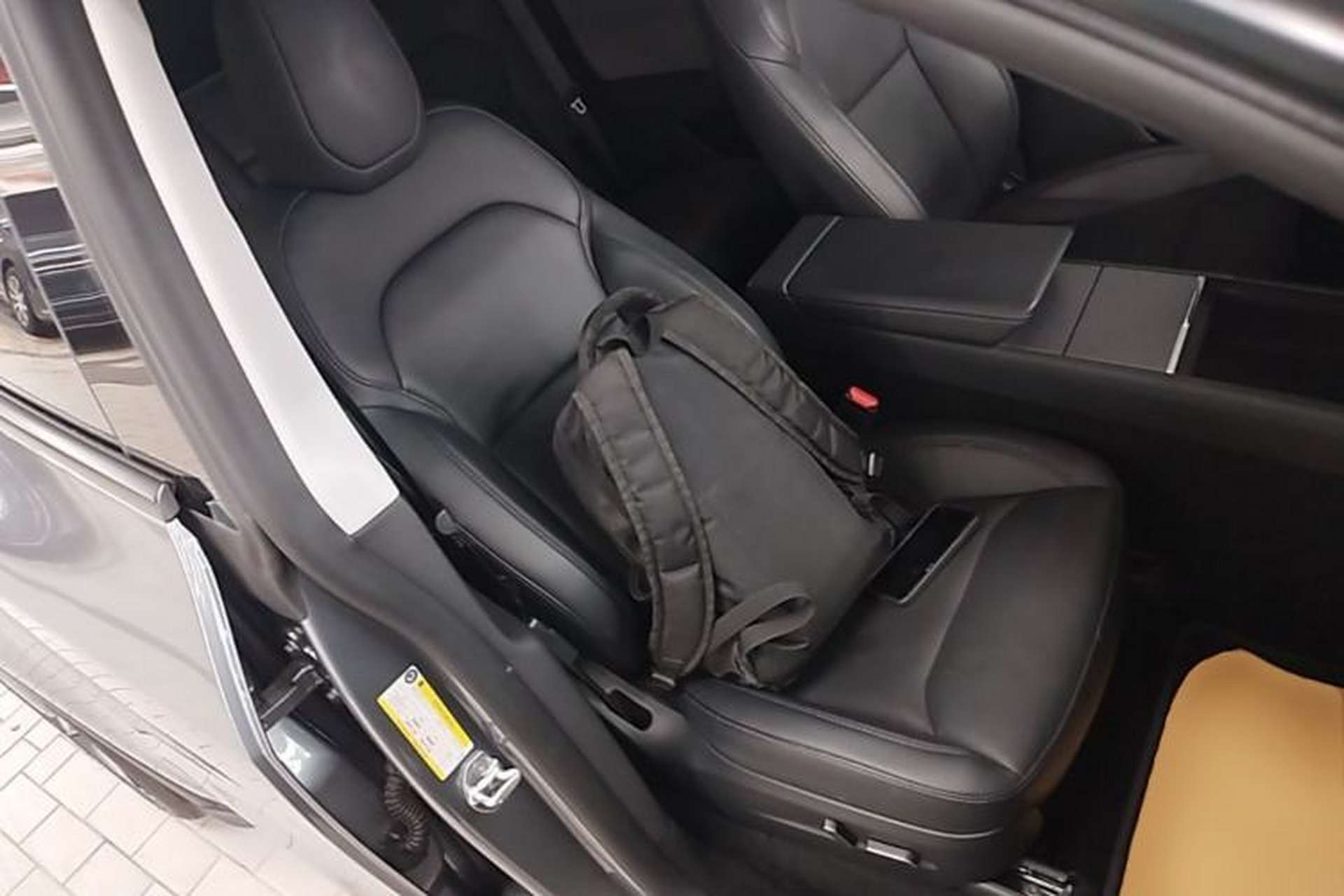 Used Tesla Model Y 2025 Rear-Wheel-Drive Version Right Front Seat