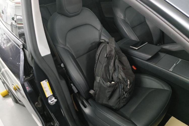 Used Tesla Model Y 2025 Rear-Wheel-Drive Version Right Front Seat