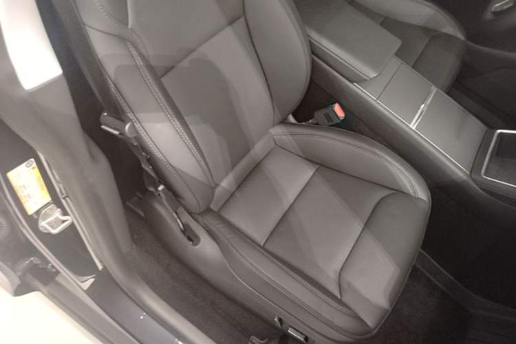 Used Tesla Model Y 2025 Long-Range All-Wheel Drive First Edition Right Front Seat