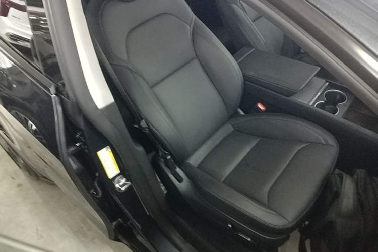 Used Tesla Model Y 2025 Long-Range All-Wheel Drive First Edition Right Front Seat