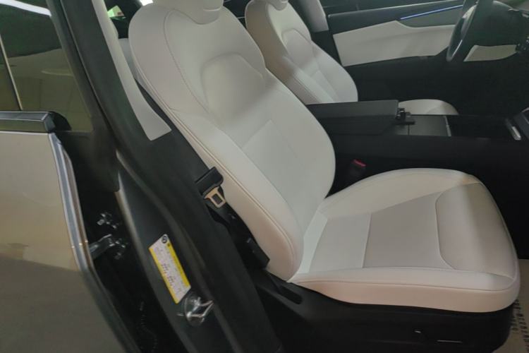Used Tesla Model Y 2025 Long-Range All-Wheel Drive First Edition Right Front Seat