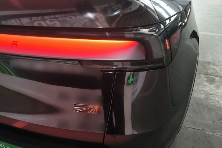 Used Tesla Model Y 2025 Long-Range All-Wheel Drive First Edition Right Rear Taillight