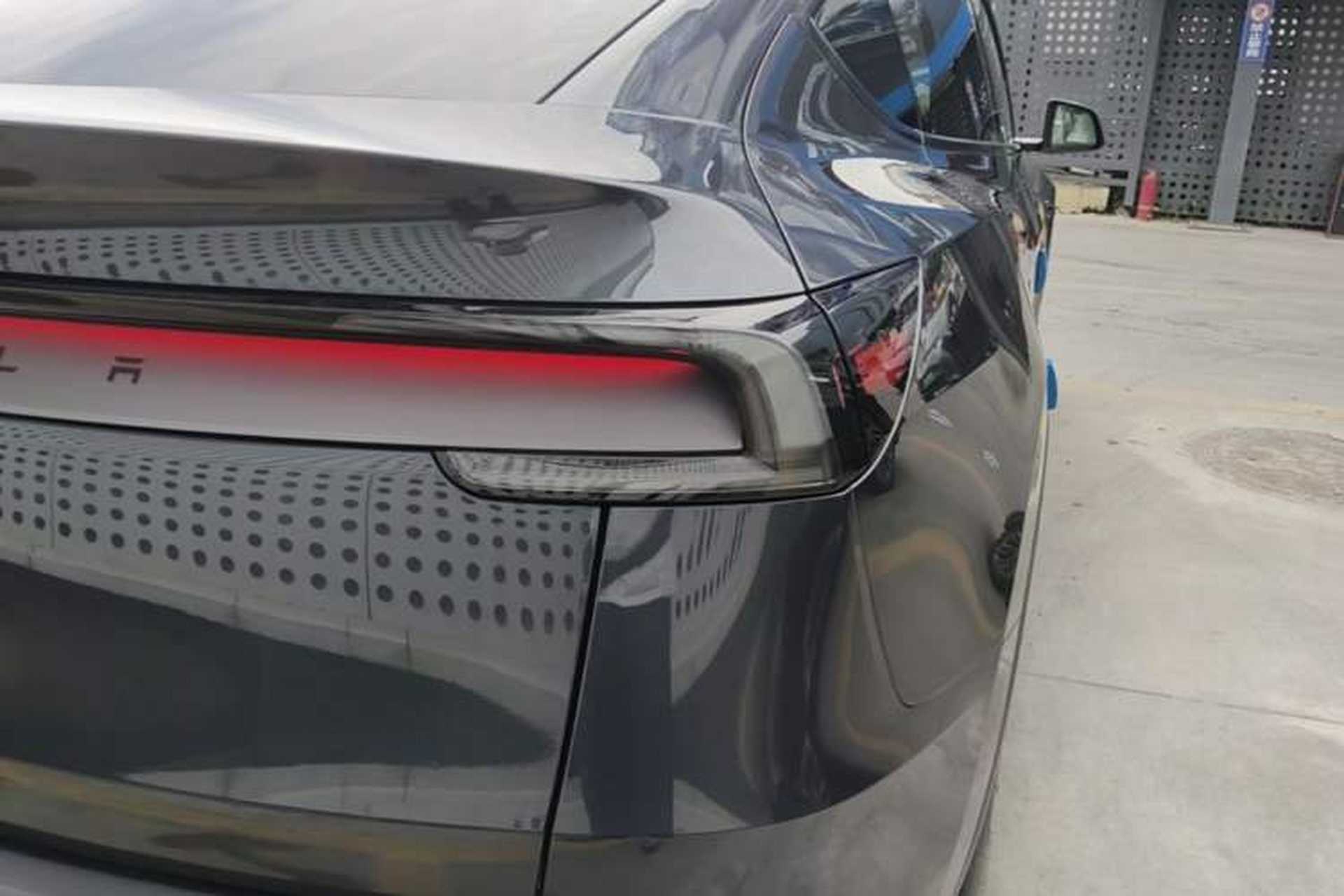 Used Tesla Model Y 2025 Rear-Wheel-Drive Version Right Rear Taillight